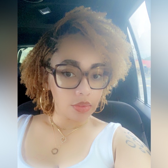 Meet your Posher, Shanelle - Picture 5 of 5